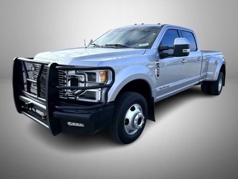 Used 2022 Ford F350 Lariat w/ Lariat Ultimate Package image 1