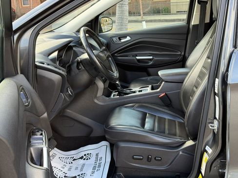 Used 2019 Ford Escape SEL AWD/4WD image 14