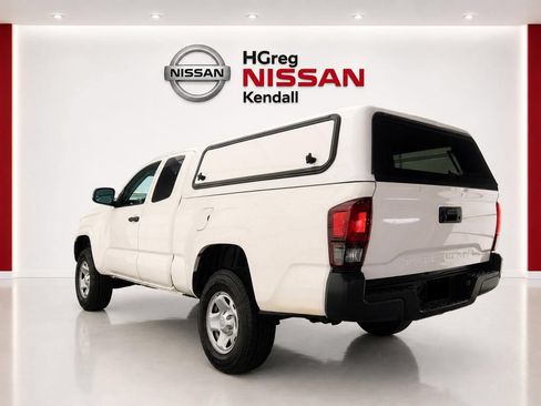 Used 2021 Toyota Tacoma SR RWD image 2
