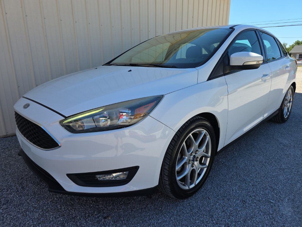 Used 2015 Ford Focus SE w/ Equipment Group 201A FWD image 11