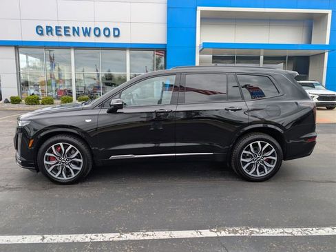 Used 2024 Cadillac XT6 Sport w/ Technology Package AWD/4WD image 2