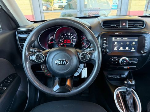Used 2019 Kia Soul + image 29