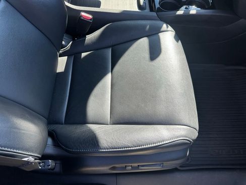 Used 2021 Honda Pilot Touring image 18