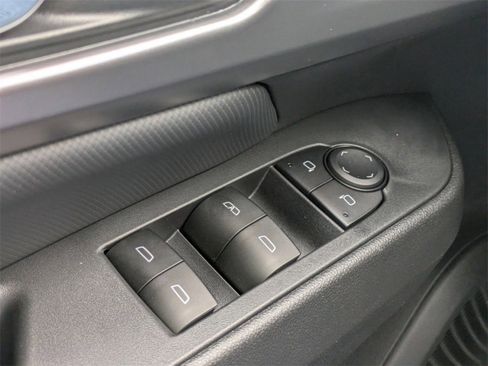 New 2025 Chevrolet Equinox EV RS image 28