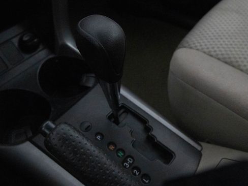 Used 2007 Toyota RAV4 4WD image 21