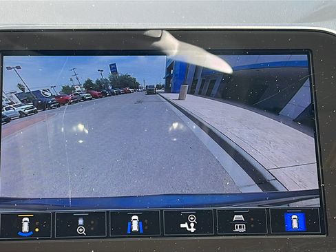 Used 2024 Chevrolet Equinox LT FWD image 22
