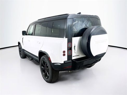 New 2026 Land Rover Defender 110 S image 7