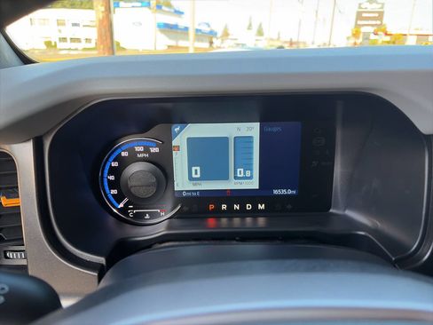 Used 2021 Ford Bronco Badlands image 32