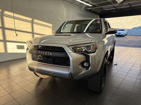 Certified 2022 Toyota 4Runner TRD Off-Road Premium image 3