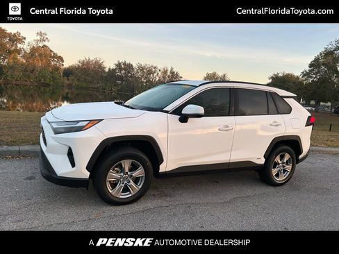 Used 2025 Toyota RAV4 XLE image 1