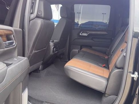 Used 2024 Chevrolet Silverado 3500 High Country image 4