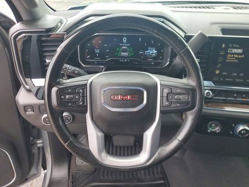 Used 2024 GMC Sierra 1500 SLE image 19