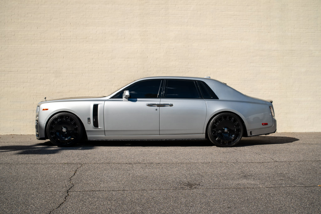 Used 2024 Rolls-Royce Phantom Sedan RWD image 6
