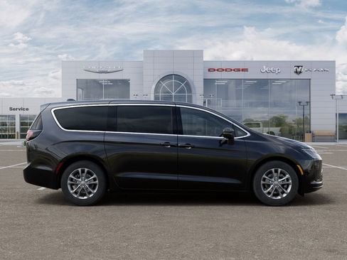 New 2027 Chrysler Pacifica Select FWD image 21