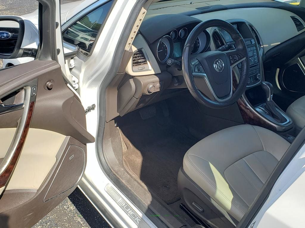 Used 2012 Buick Verano Leather FWD image 4
