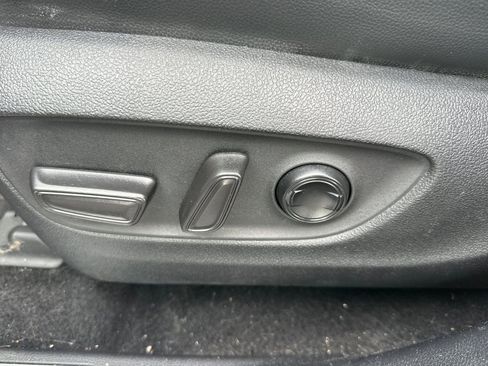 Used 2022 Toyota Highlander Limited image 13