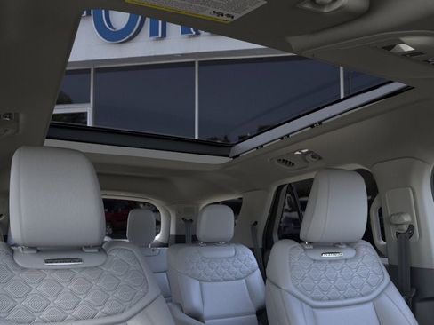 New 2026 Ford Explorer Platinum image 22