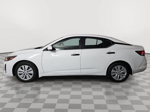 Certified 2025 Nissan Sentra S FWD image 5