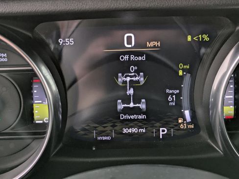 Used 2022 Jeep Wrangler Unlimited Sahara w/ Cold Weather Group image 27