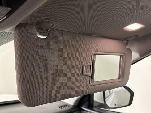 Used 2025 Hyundai Palisade SEL FWD image 24