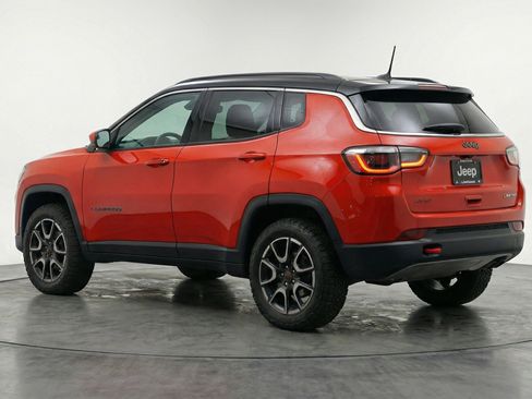 Used 2025 Jeep Compass Trailhawk AWD/4WD image 6