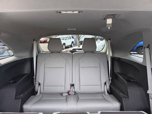 Used 2017 Acura MDX image 16