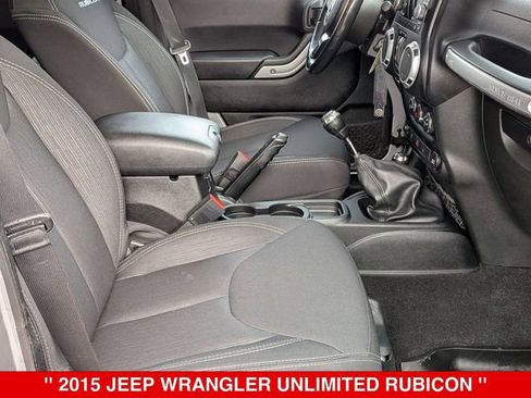 Used 2015 Jeep Wrangler Unlimited Rubicon w/ Connectivity Group AWD/4WD image 30