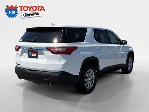 Used 2021 Chevrolet Traverse LS FWD image 5
