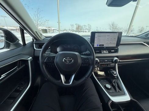 Used 2023 Toyota RAV4 Limited image 14