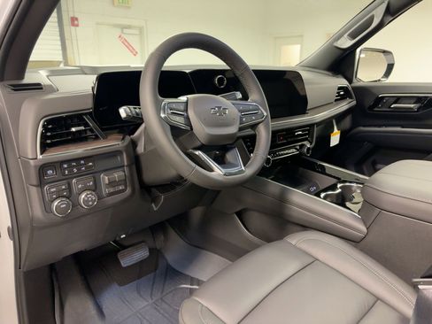 New 2026 Chevrolet Tahoe Z71 image 3