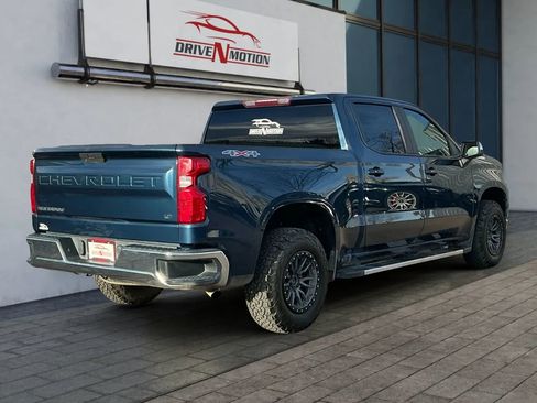 Used 2019 Chevrolet Silverado 1500 LT w/ Convenience Package image 4