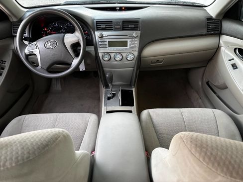 Used 2011 Toyota Camry LE image 34