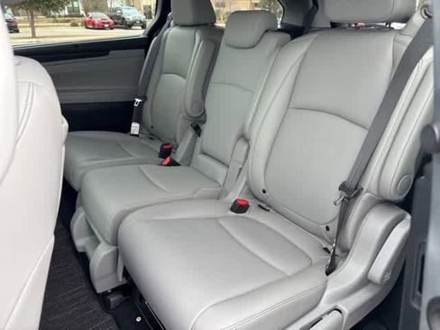 Used 2023 Honda Odyssey Touring image 23