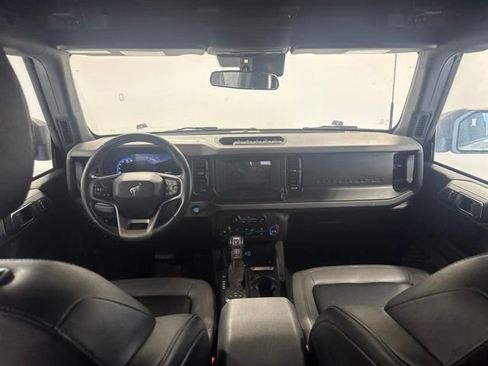 Used 2023 Ford Bronco Big Bend w/ Sasquatch Package AWD/4WD image 18