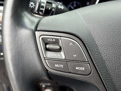 Used 2018 Hyundai Santa Fe Sport w/ 2.4L Tech Package 04 FWD image 8