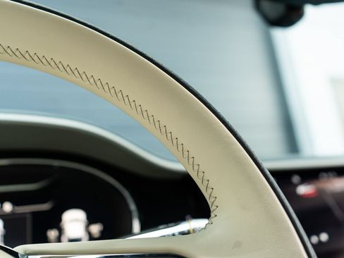 Certified 2023 Bentley Continental GT Mulliner AWD/4WD image 32