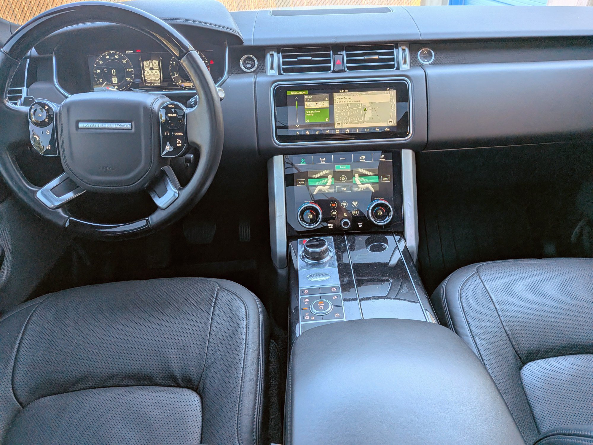 Used 2018 Land Rover Range Rover HSE AWD/4WD image 12