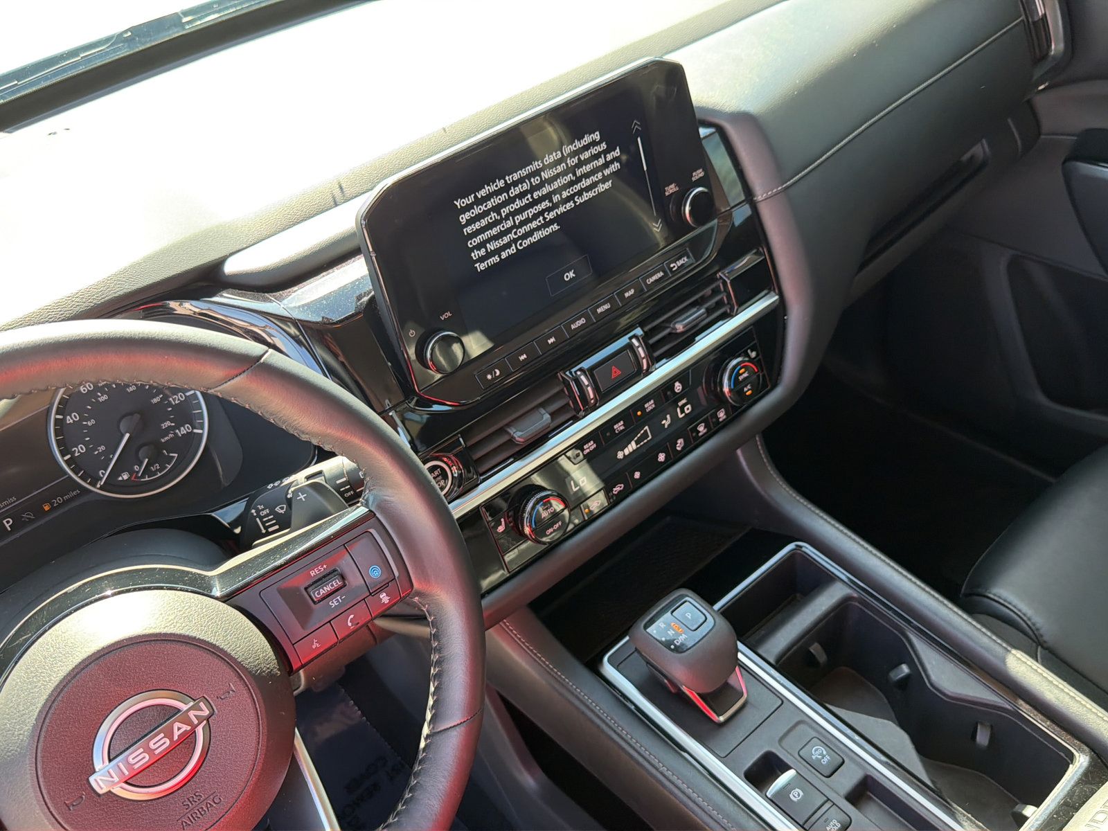 Used 2023 Nissan Pathfinder SL w/ Black Appearance Package FWD image 20
