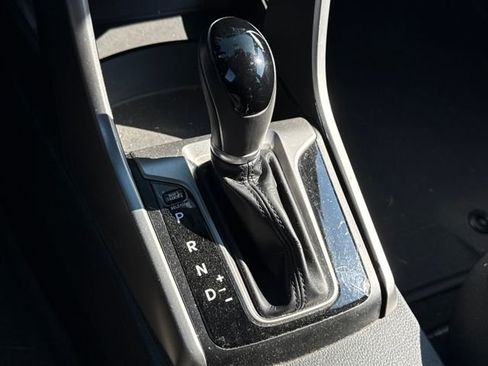 Used 2017 Hyundai Elantra GT image 28