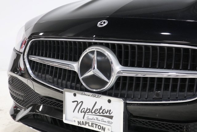 Used 2025 Mercedes-Benz C 300 4MATIC Sedan image 12