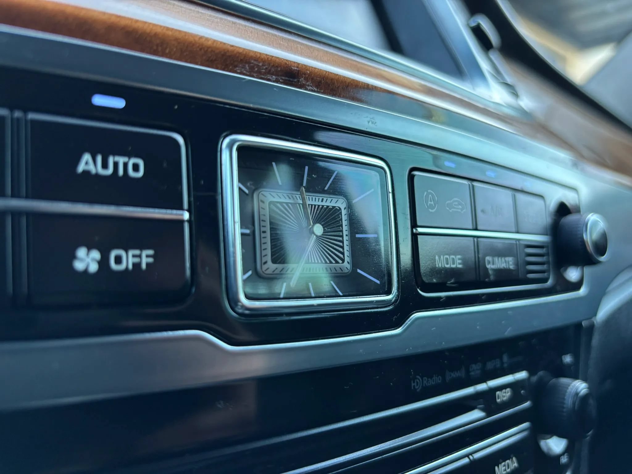 Used 2014 Hyundai Equus Signature RWD image 31