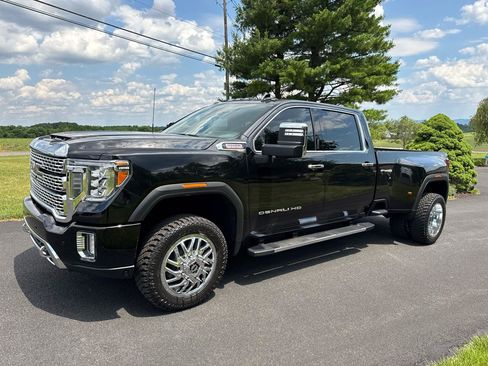 Used 2020 GMC Sierra 3500 Denali w/ Denali Ultimate Package AWD/4WD image 1