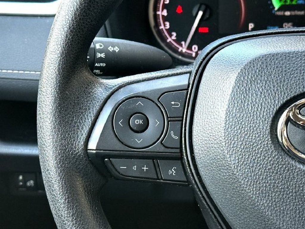Certified 2025 Toyota RAV4 XLE AWD/4WD image 22