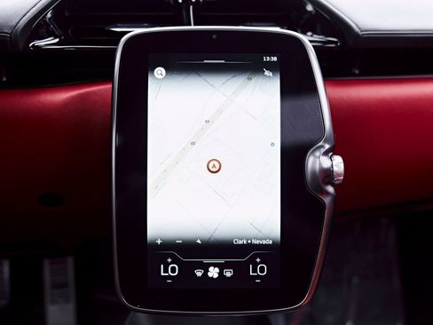 Used 2024 McLaren Artura RWD image 81