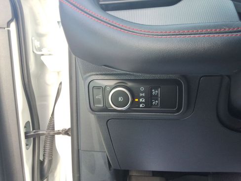 Used 2025 Ford Explorer ST image 21