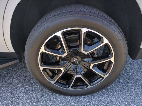 Used 2024 Chevrolet Tahoe RST w/ Sport Performance Package image 36