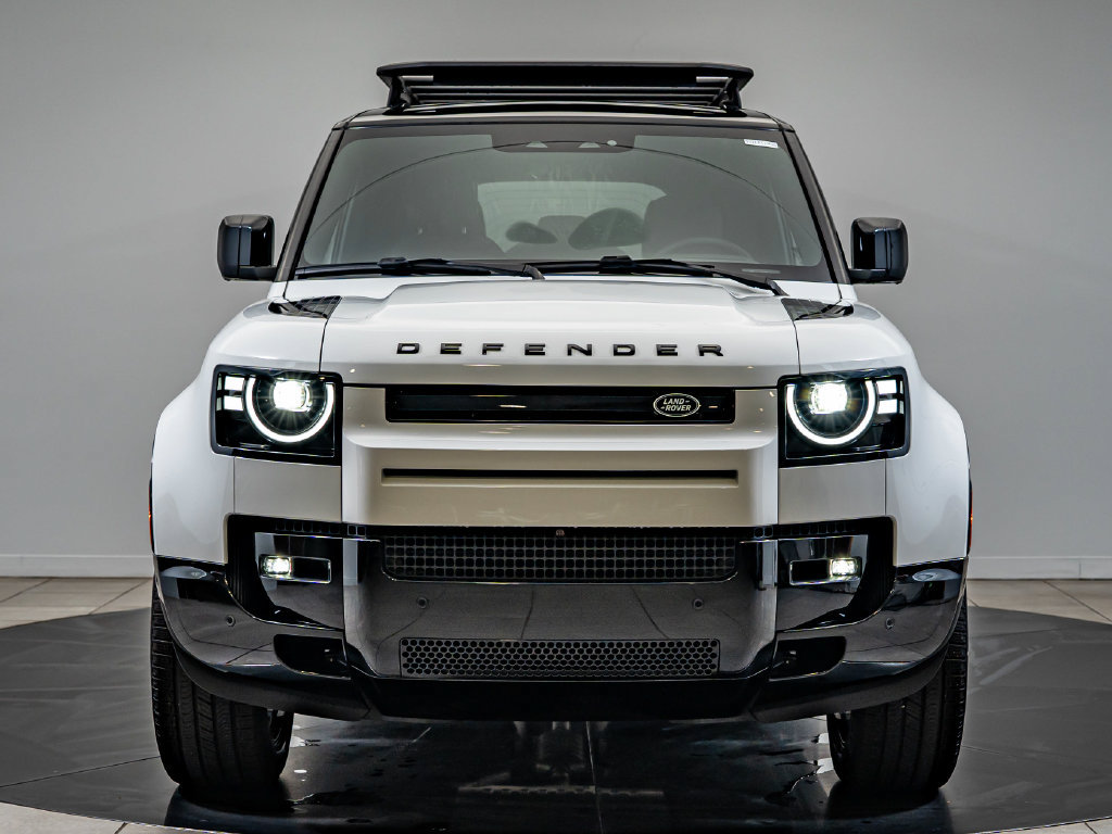 New 2026 Land Rover Defender 110 X-Dynamic SE AWD/4WD image 3
