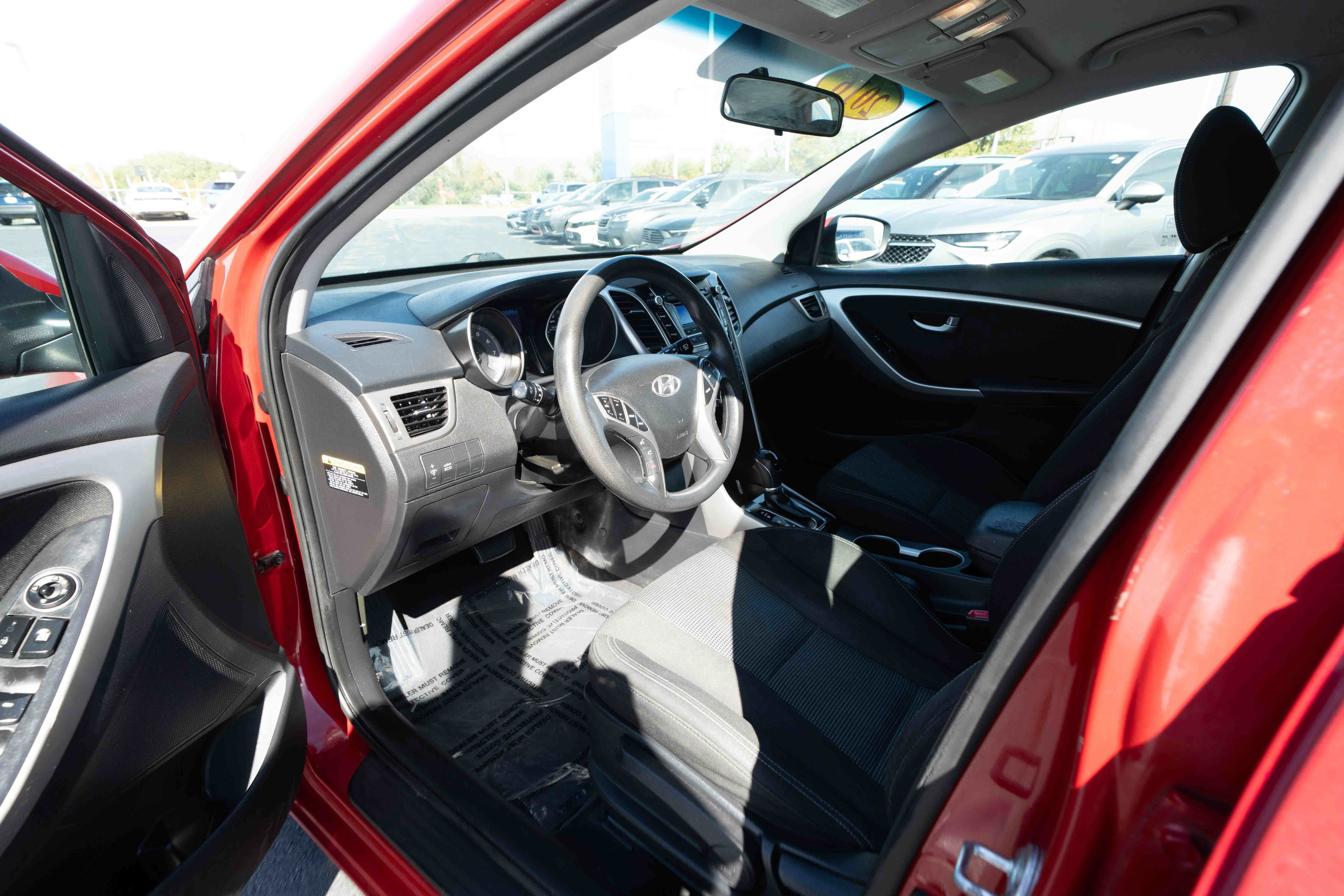 Used 2016 Hyundai Elantra GT FWD image 8