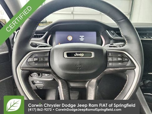 Used 2023 Jeep Grand Cherokee L Limited w/ Black Appearance Package AWD/4WD image 22