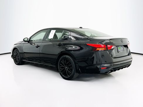 Used 2024 Nissan Altima 2.5 SV w/ SV Premium Package FWD image 5
